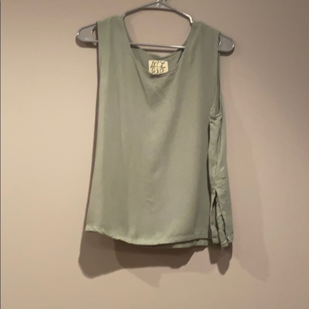 Nomadic Traders Tank